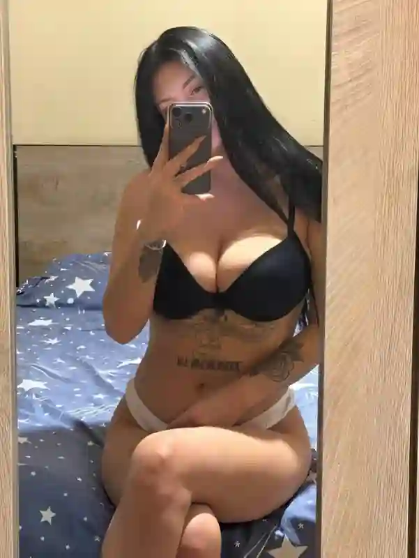 sexy escort Машка in Tallinn offering a massage and sex date, find your sex dreams with escorts